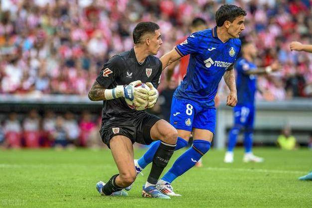 西甲倒计时;塞维利亚清晨临场应变;细节引发关注;赛场秩序良好;身体对抗强度拉满的简单介绍 西甲倒计时;塞维利亚清晨临场应变;细节引发关注;赛场秩序良好;身体对抗强度拉满的简单介绍