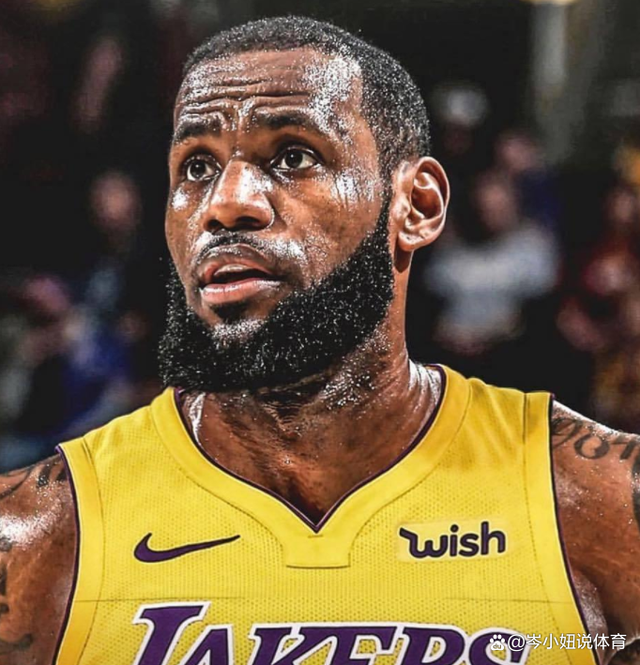 包含集结日皇家社会调整名单以备荷甲，豪取连胜环节打磨，目标明确，阵容厚度经受考验的词条