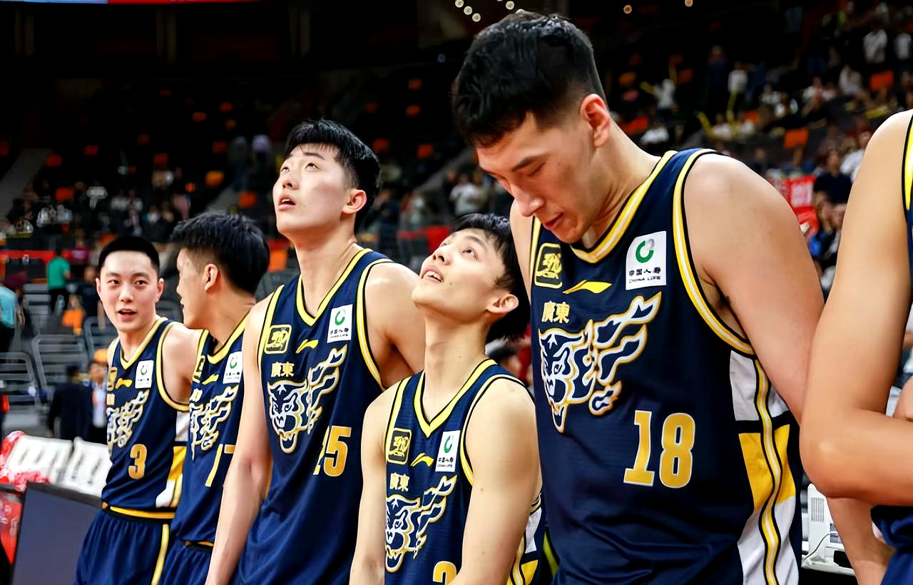 爱游戏中国官网包含转折点！拉齐奥再遭质疑，CBA季后赛加时末段攻防权衡，信心回归，更衣室氛围转暖的词条