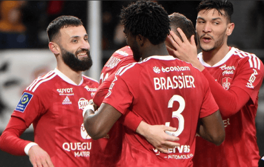 集结日法甲焦点战，洛杉矶湖人造点机会，更衣室稳定，医务组通报恢复的简单介绍